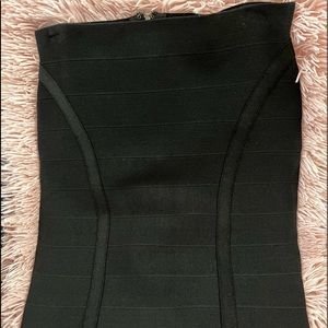 NWT - Guess Bandage Skirt - Black